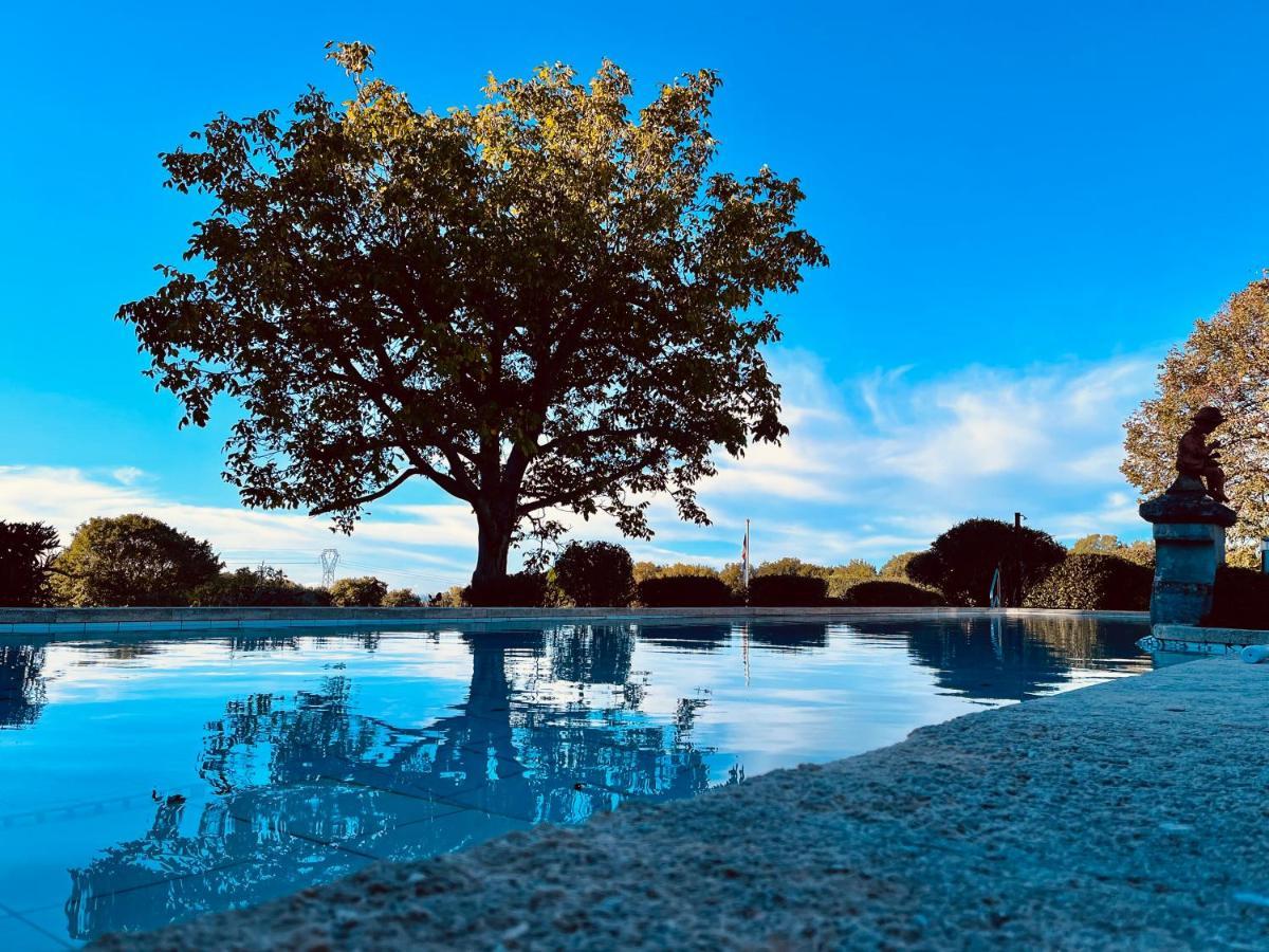 Domaine Amourella Aparthotel Льомбеск Екстериор снимка