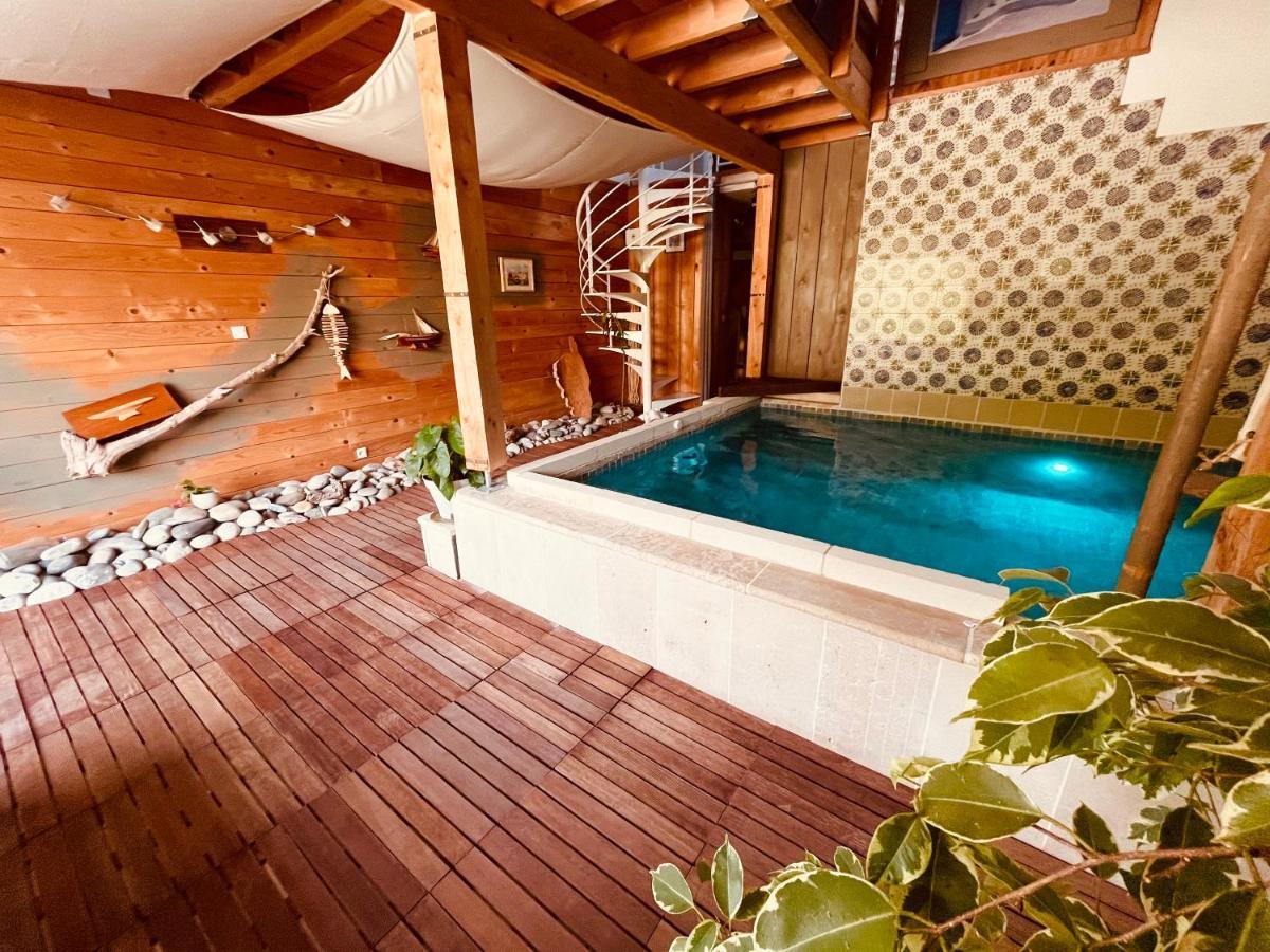 Domaine Amourella Aparthotel Льомбеск Екстериор снимка