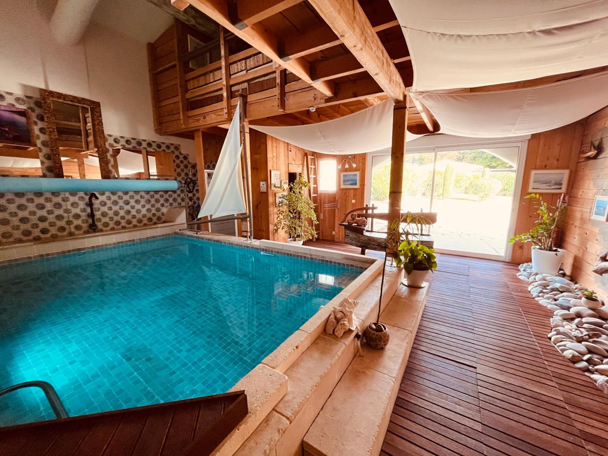 Domaine Amourella Aparthotel Льомбеск Екстериор снимка