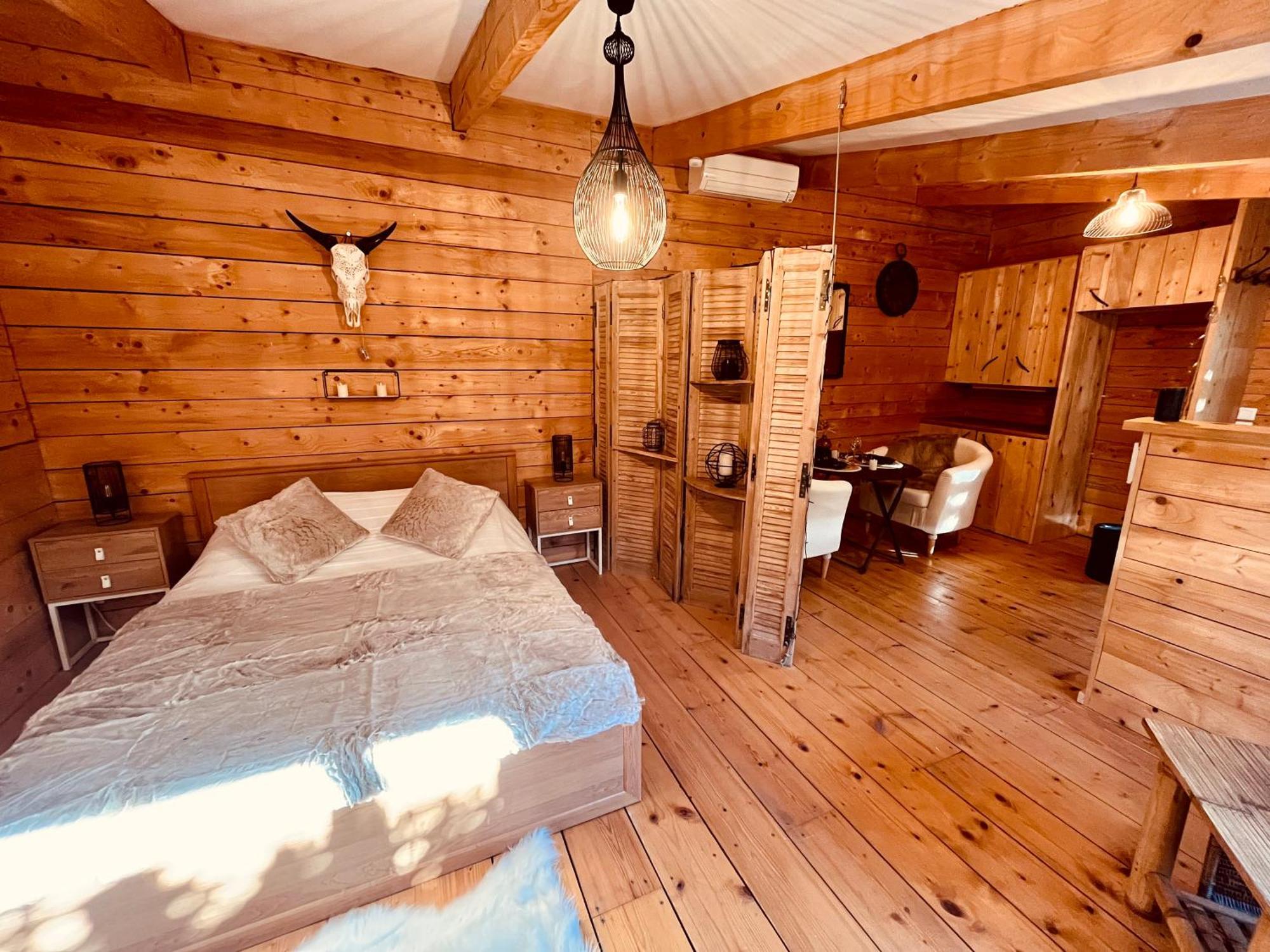 Domaine Amourella Aparthotel Льомбеск Стая снимка
